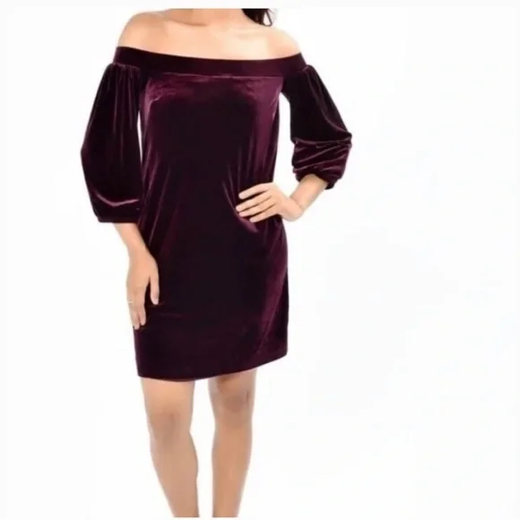 vince camuto purple velvet dress Gorgeous sleeveless Vince Camuto mid length dress